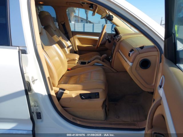 2005 PORSCHE CAYENNE WP1AA29P85LA24175 Photo 4