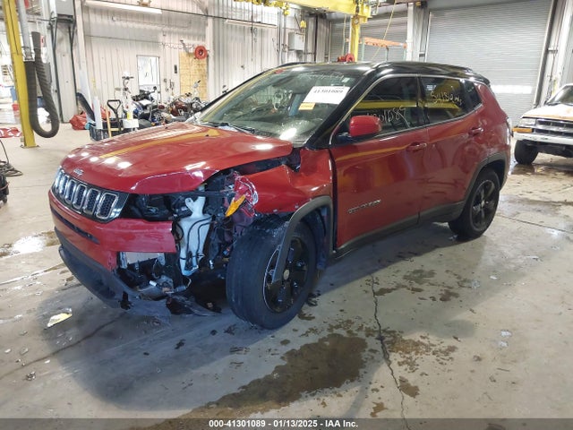 Jeep 2019 2019 3C4NJCBBXKT692311 Image 2