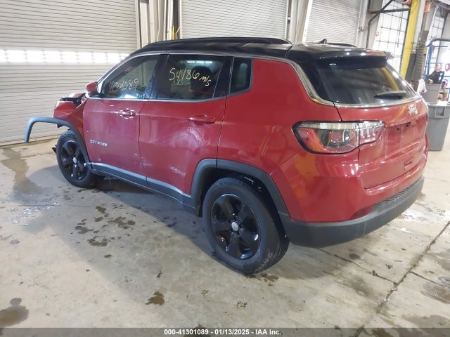 Jeep 2019 2019 3C4NJCBBXKT692311 Image 3