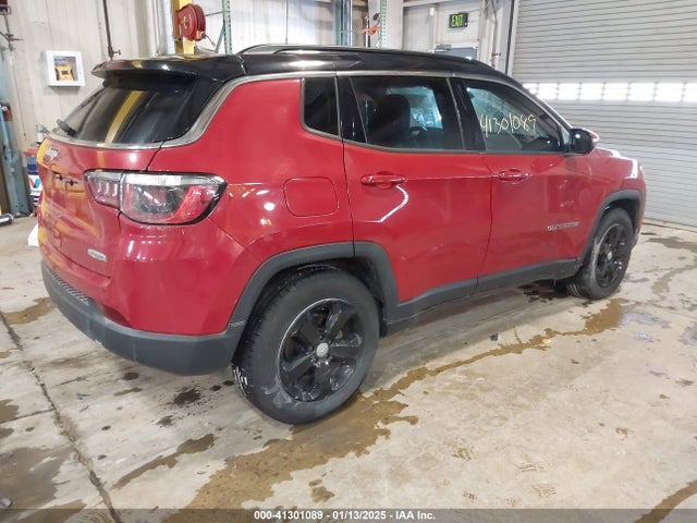 Jeep 2019 2019 3C4NJCBBXKT692311 Image 4