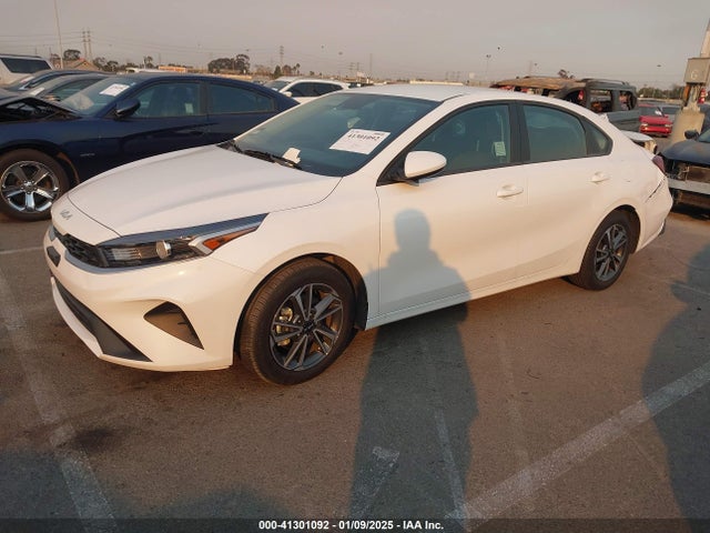KIA Forte Lxs 2024 3KPF24AD5RE803047 Image 2