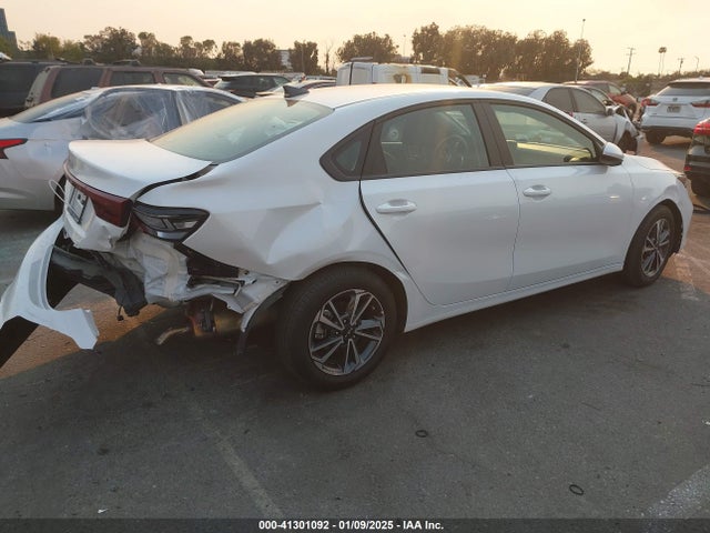 KIA Forte Lxs 2024 3KPF24AD5RE803047 Image 4