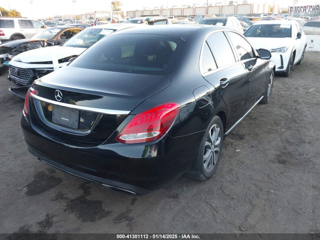 55SWF4JB0GU120472 Mercedes-Benz C 300 Luxury/sport