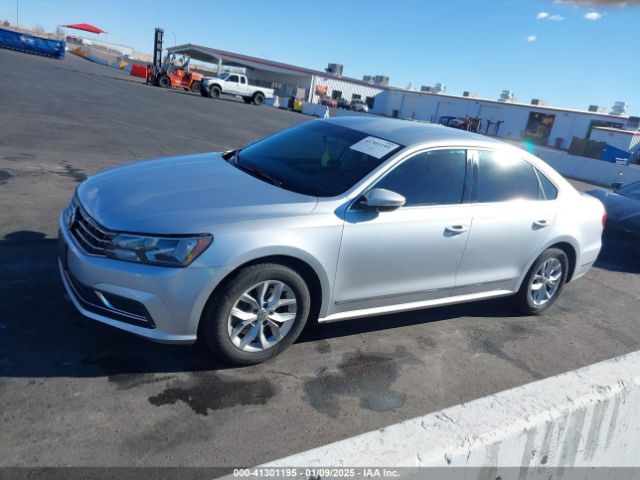 1VWAT7A3XGC057227 Volkswagen Passat 1.8t S