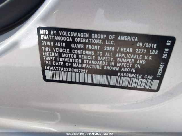 1VWAT7A3XGC057227 Volkswagen Passat 1.8t S
