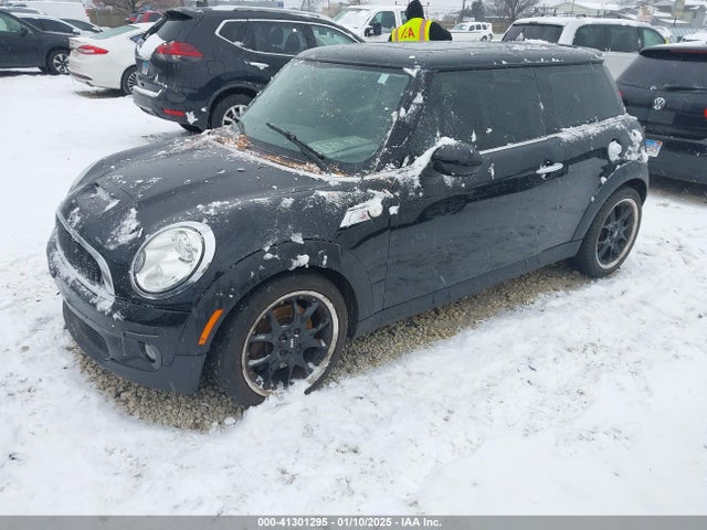 2010 MINI COOPER S WMWMF7C56ATZ71579 Photo 1