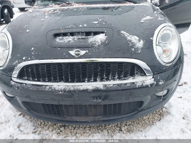 2010 MINI COOPER S WMWMF7C56ATZ71579 Photo 5