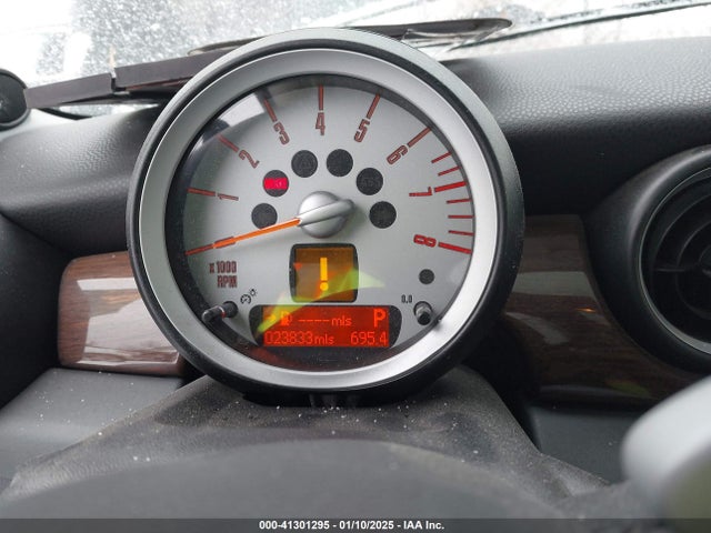 2010 MINI COOPER S WMWMF7C56ATZ71579 Photo 6