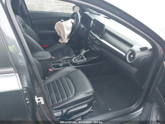 3KPF54AD8PE519058 KIA Forte Gt-line