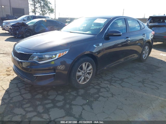 KIA Optima Lx 2018 KNAGT4L37J5238481 Image 2