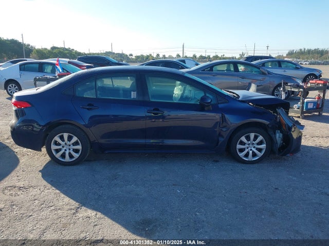 Toyota COROLLA LE 2020 5YFEPRAE2LP069167 Image 13