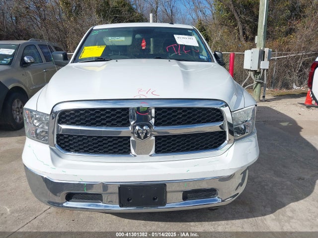 3C6RR6KG9NG388334 RAM 1500 Classic Tradesman  4x2 5'7 Box