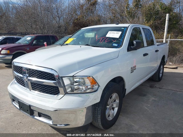 3C6RR6KG9NG388334 RAM 1500 Classic Tradesman  4x2 5'7 Box