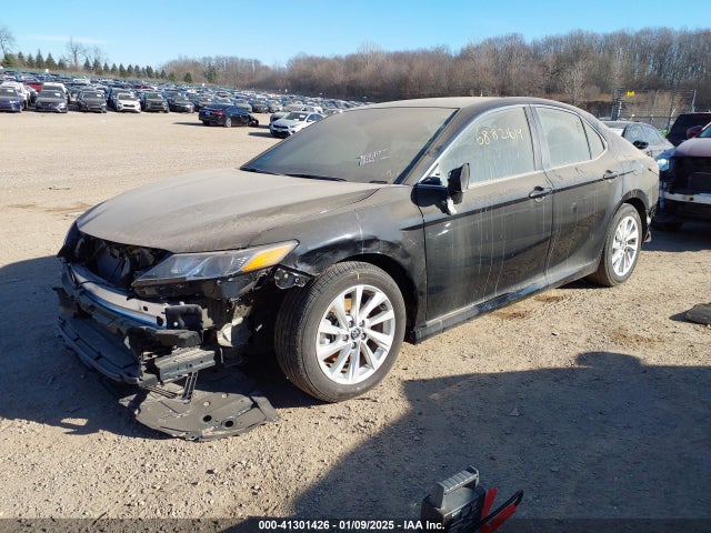 Toyota CAMRY LE 2023 4T1R11BK0PU094114 Image 2