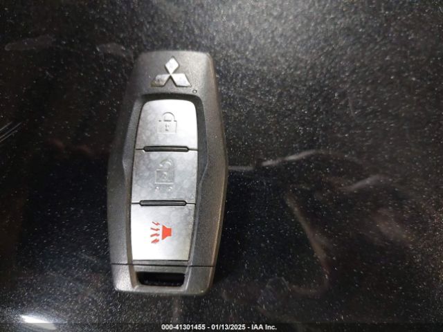 2022 MITSUBISHI OUTLANDER JA4J4TA82NZ074354 Photo 10