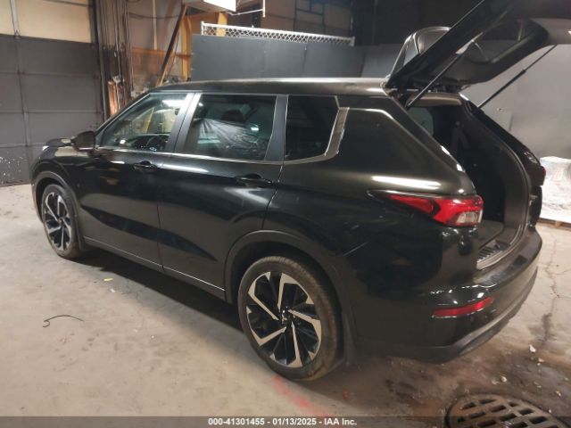 2022 MITSUBISHI OUTLANDER JA4J4TA82NZ074354 Photo 2