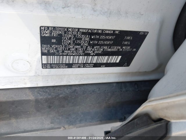 2T3H1RFV0KW055781 Toyota RAV4 LE