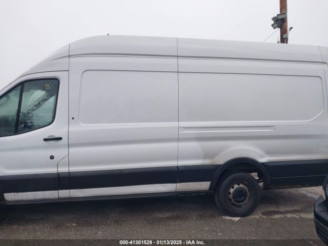1FTBR3X82NKA70414 Ford Transit-250 Cargo Van