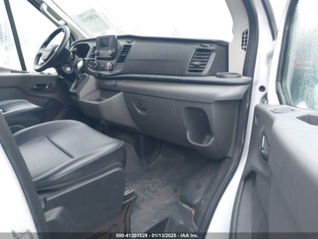 1FTBR3X82NKA70414 Ford Transit-250 Cargo Van