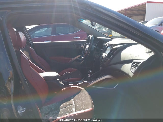 KMHTC6AE1FU233769 Hyundai Veloster Turbo R-spec
