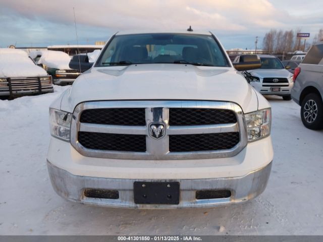 3C6RR7KT5NG174427 RAM 1500 Classic Tradesman  4x4 5'7 Box