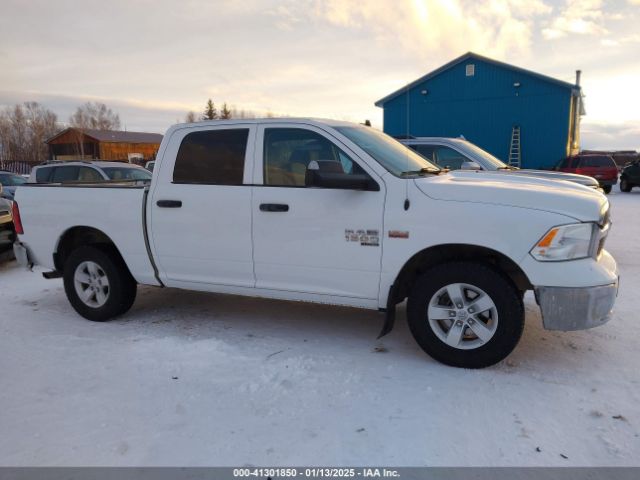 3C6RR7KT5NG174427 RAM 1500 Classic Tradesman  4x4 5'7 Box