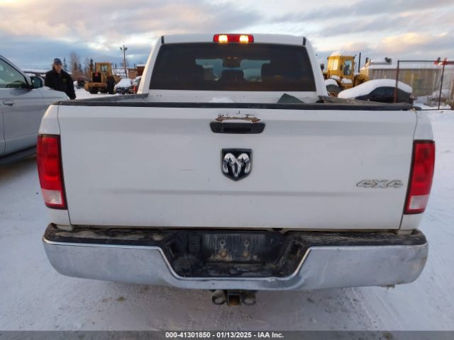 3C6RR7KT5NG174427 RAM 1500 Classic Tradesman  4x4 5'7 Box
