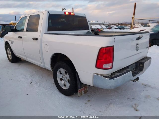 3C6RR7KT5NG174427 RAM 1500 Classic Tradesman  4x4 5'7 Box