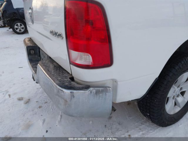 3C6RR7KT5NG174427 RAM 1500 Classic Tradesman  4x4 5'7 Box