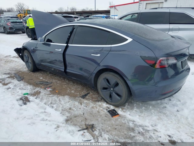2020 TESLA MODEL 3 5YJ3E1EA9LF657858 Photo 2