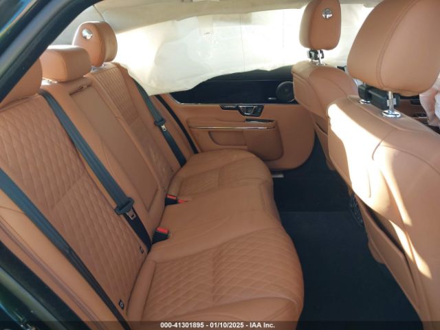 2019 JAGUAR XJ SAJWA2G70K8W18172 Photo 7