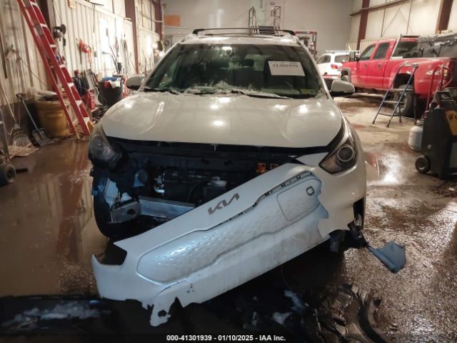 KNDCE3LG6N5144185 KIA Niro Ev Ex Premium