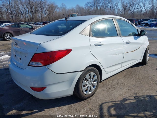 2017 HYUNDAI ACCENT KMHCT4AE6HU219468 Photo 3