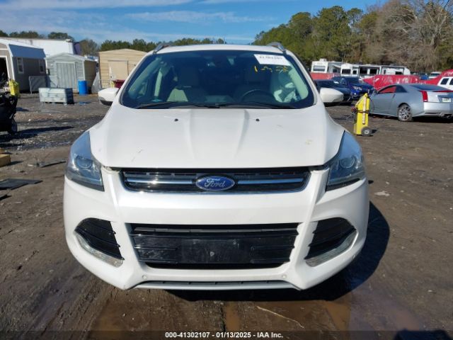 1FMCU9JX7EUD17335 Ford Escape Titanium