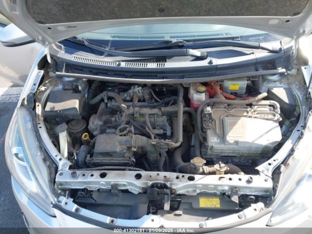 JTDKDTB36F1578113 Toyota Prius C Four/one/three/two