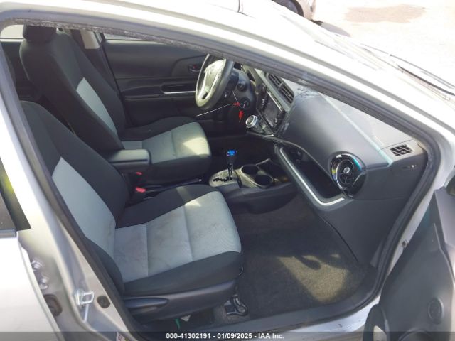 JTDKDTB36F1578113 Toyota Prius C Four/one/three/two