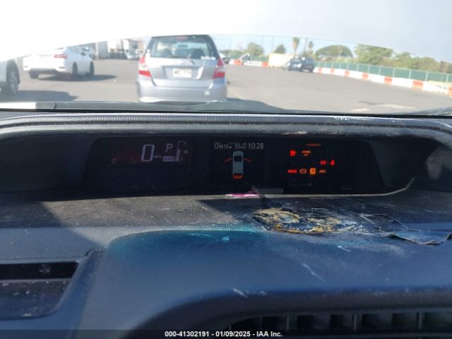 JTDKDTB36F1578113 Toyota Prius C Four/one/three/two