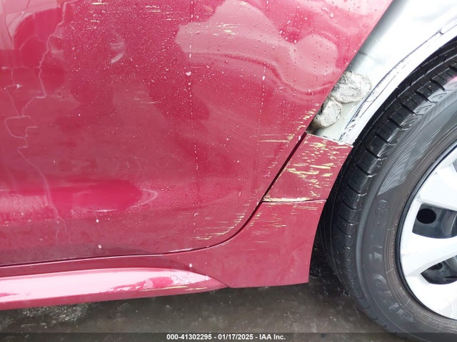 Toyota COROLLA LE 2022 JTDEPMAEXNJ222730 Image 17