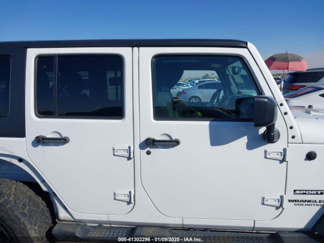 1C4BJWDGXHL535797 Jeep Wrangler Unlimited Sport 4x4