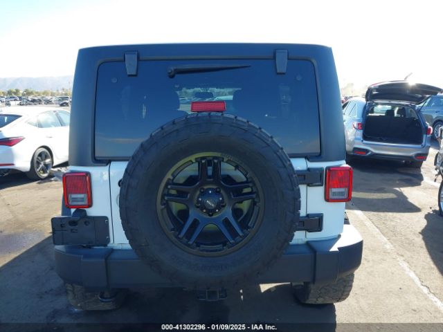 1C4BJWDGXHL535797 Jeep Wrangler Unlimited Sport 4x4
