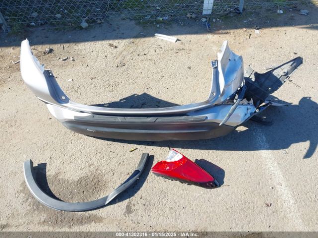 NMTKHMBX3JR032571 Toyota C-HR XLE