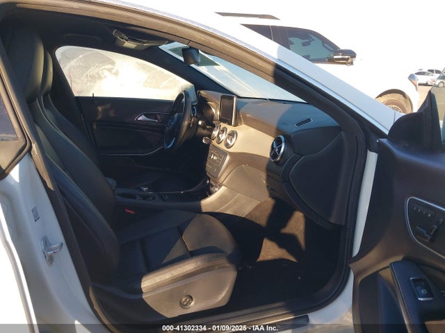 Mercedes-Benz CLA 250 2015 WDDSJ4EB2FN248744 Image 5