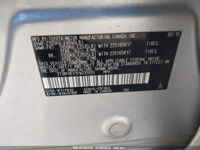 2T3BFREV1FW335935 Toyota RAV4 LE