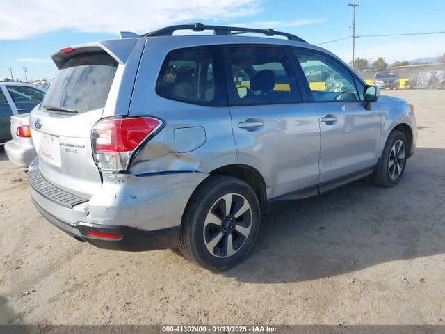 Subaru Forester 2.5i Premium 2017 JF2SJADC4HH416342 Image 4