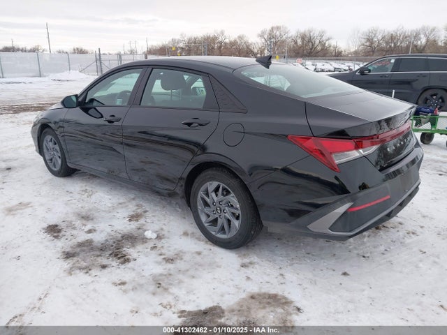 Hyundai ELANTRA SEL 2024 KMHLM4DGXRU822807 Image 3