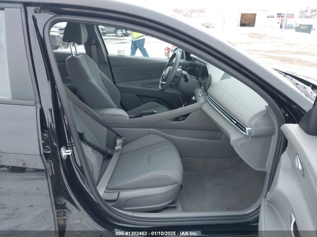 Hyundai ELANTRA SEL 2024 KMHLM4DGXRU822807 Image 5