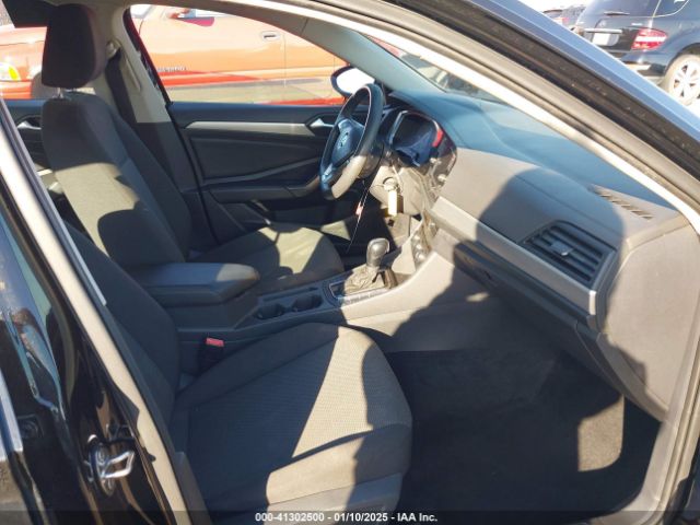 3VWC57BU4KM073392 Volkswagen Jetta