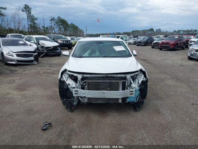1G1ZC5ST4LF099824 Chevrolet Malibu Fwd 1fl