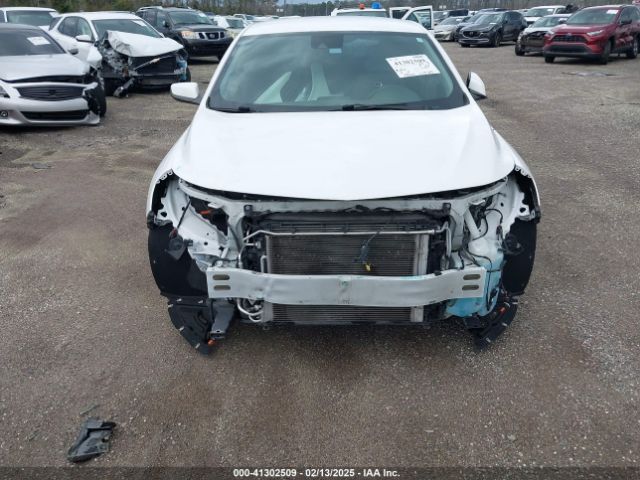 1G1ZC5ST4LF099824 Chevrolet Malibu Fwd 1fl