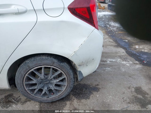 Honda FIT LX 2017 JHMGK5H53HS021154 Image 6